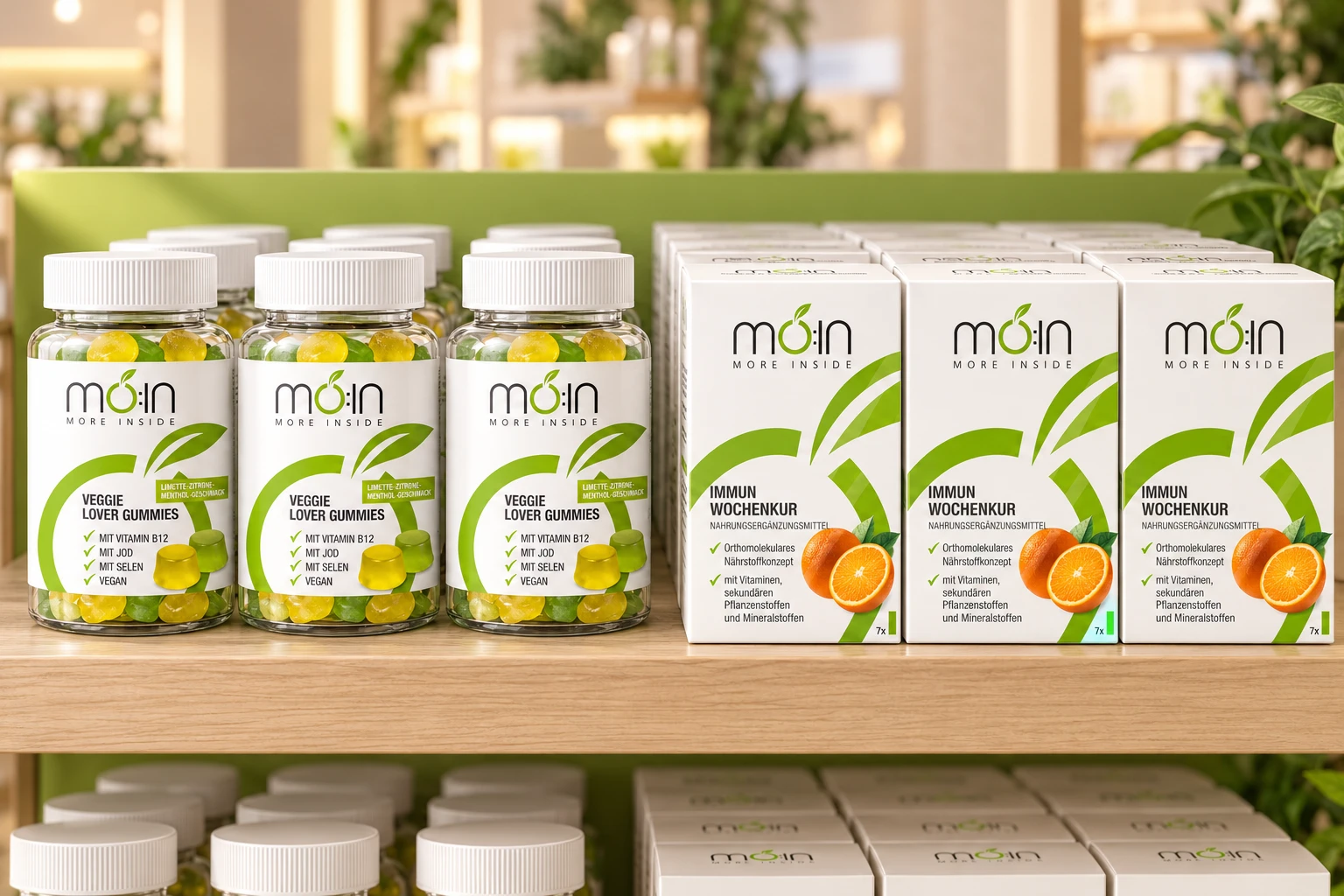 Visualisierung: Moin Gummies und Immun-Wochenkur in einem gestalteten Verkaufsregal